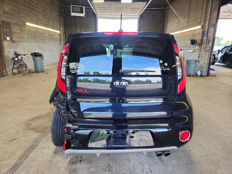 2017 Kia Soul მანქანა იყიდება აუქციონზე, vin: KNDJX3AAXH7495786, აუქციონის ნომერი: 58189836
