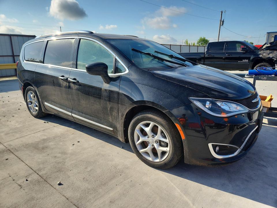 Продаж на аукціоні авто 2018 Chrysler Pacifica, vin: 2C4RC1EG0JR330304, номер лоту: 55815996