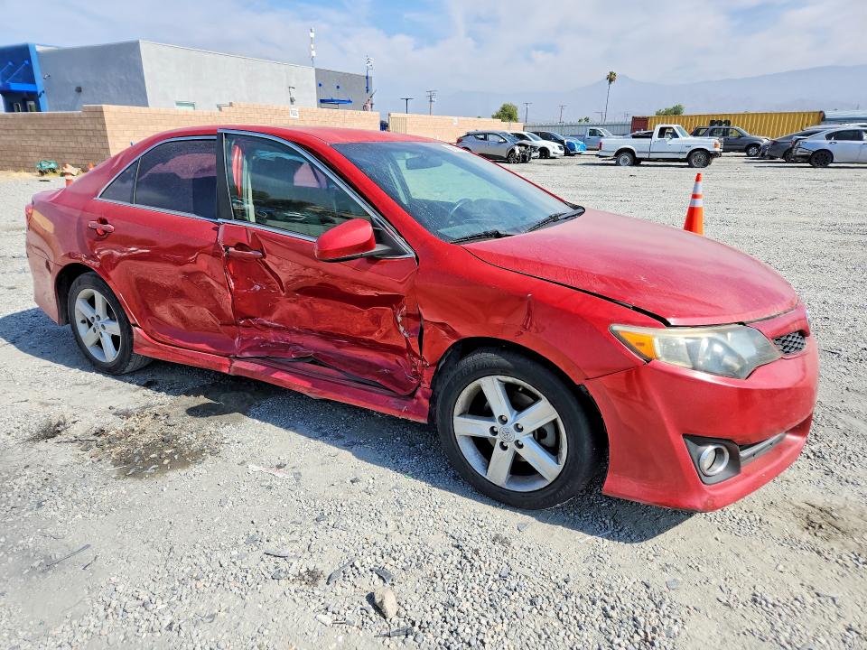 56377456 :رقم المزاد ، 4T1BF1FK6CU596388 vin ، 2012 Toyota Camry مزاد بيع