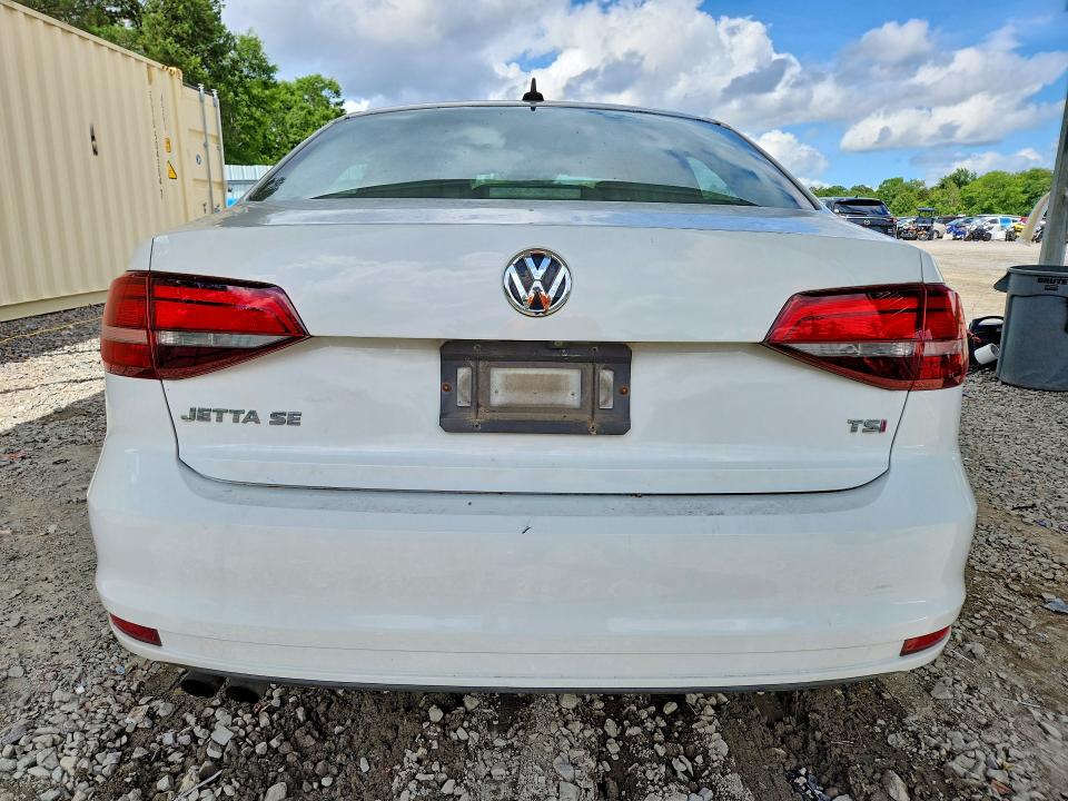 57434506 :رقم المزاد ، 3VWDB7AJ0HM270525 vin ، 2017 Volkswagen Jetta مزاد بيع