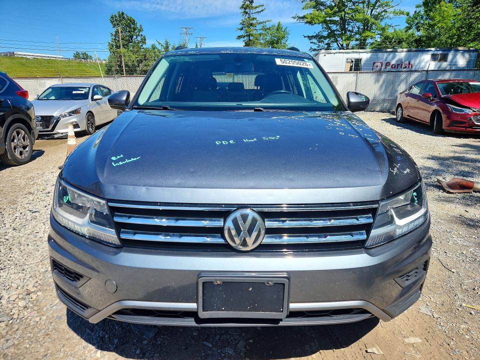 Продажа на аукционе авто 2018 Volkswagen Tiguan, vin: 3VV2B7AX2JM200479, номер лота: 58295026
