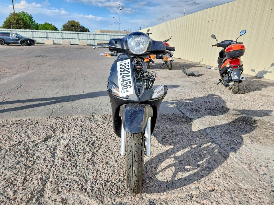 55924456 :رقم المزاد ، ZAPM898G6N7003322 vin ، 2022 Piaggio Liberty مزاد بيع