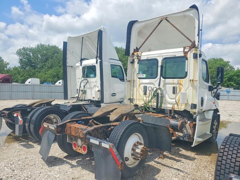 Продаж на аукціоні авто 2016 Freightliner Cascadia 113, vin: 3AKBGADV8GSHB2471, номер лоту: 54531766
