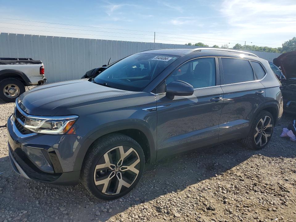 55404066 :رقم المزاد ، 3VV2X7B22NM016069 vin ، 2022 Volkswagen Taos مزاد بيع