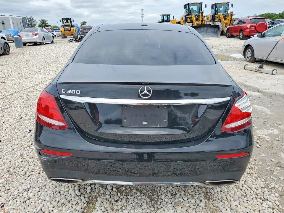 56464766 :رقم المزاد ، WDDZF4JB4KA517429 vin ، 2019 Mercedes-benz E مزاد بيع