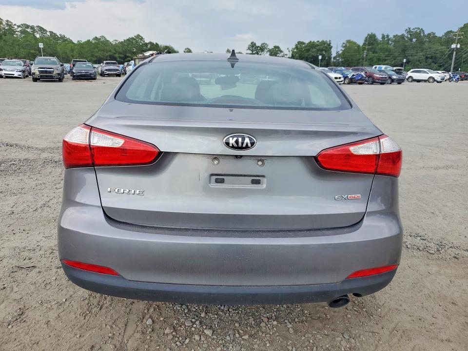 58162126 :رقم المزاد ، KNAFZ4A81F5344134 vin ، 2015 Kia Forte مزاد بيع