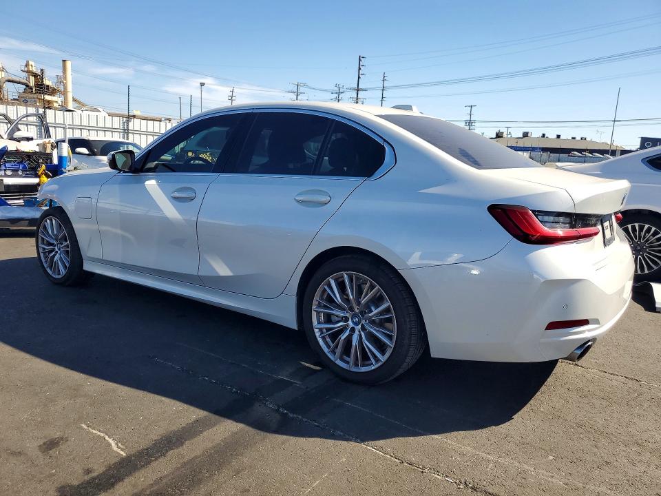 57160226 :رقم المزاد ، 3MW39FF04R8E41465 vin ، 2024 Bmw 330e مزاد بيع