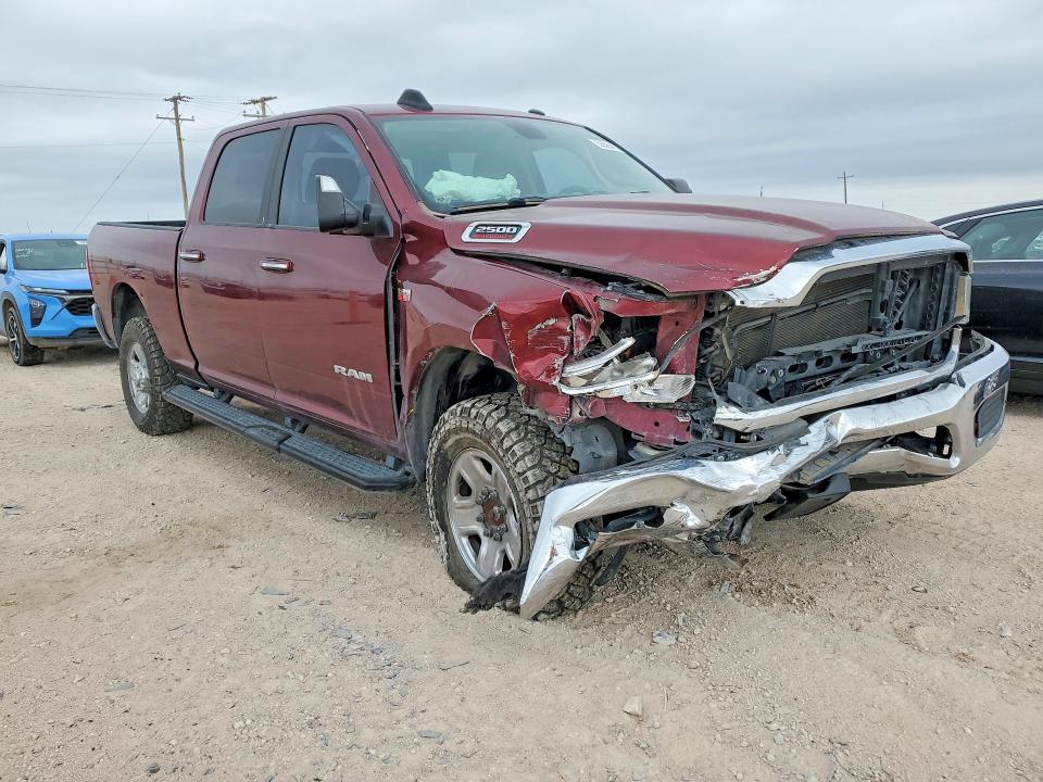 56584656 :رقم المزاد ، 3C6UR5DJ9KG518864 vin ، 2019 Ram 2500 مزاد بيع