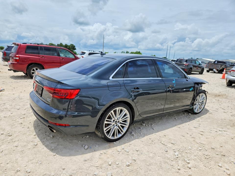 56175356 :رقم المزاد ، WAUFNAF4XHN000689 vin ، 2017 Audi A4 مزاد بيع