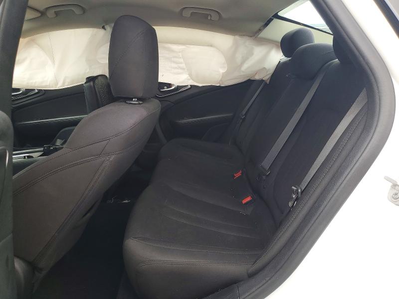 Продажа на аукционе авто 2015 Chrysler 200, vin: 1C3CCCAB7FN557381, номер лота: 58107846