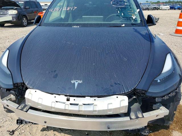2024 Tesla Model Y მანქანა იყიდება აუქციონზე, vin: 7SAYGDEE9RA275956, აუქციონის ნომერი: 51075696