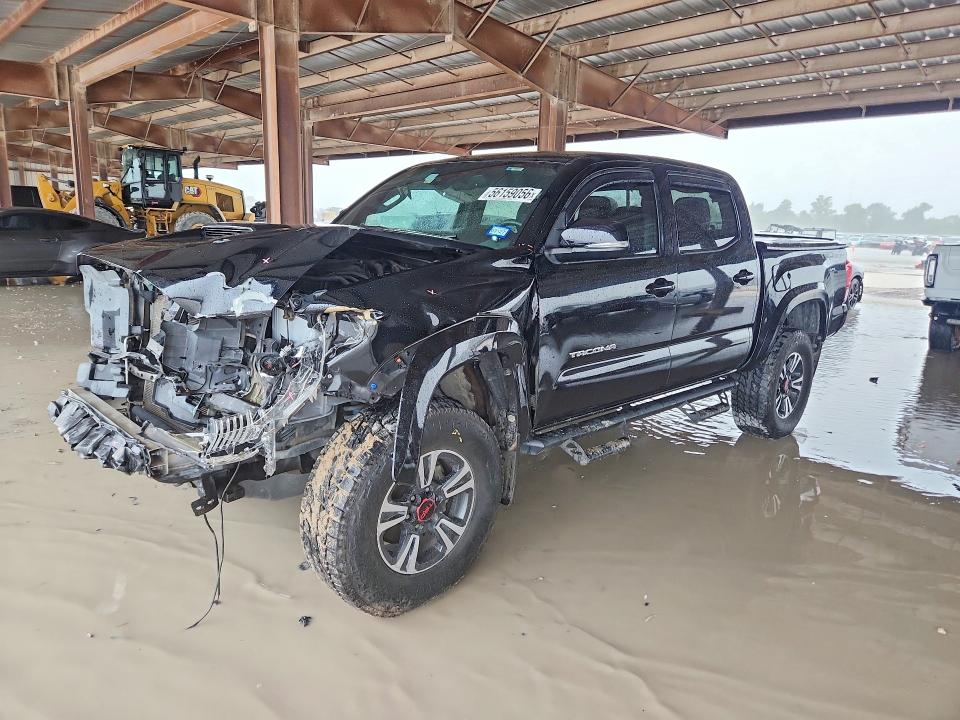 56159056 :رقم المزاد ، 5TFAZ5CN3JX060734 vin ، 2018 Toyota Tacoma مزاد بيع