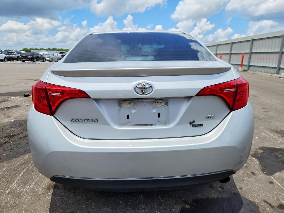 Продаж на аукціоні авто 2018 Toyota Corolla, vin: 5YFBURHE6JP806997, номер лоту: 57948826