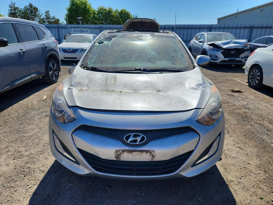 2013 Hyundai Elantra Gt მანქანა იყიდება აუქციონზე, vin: KMHD35LE2DU026803, აუქციონის ნომერი: 55525436
