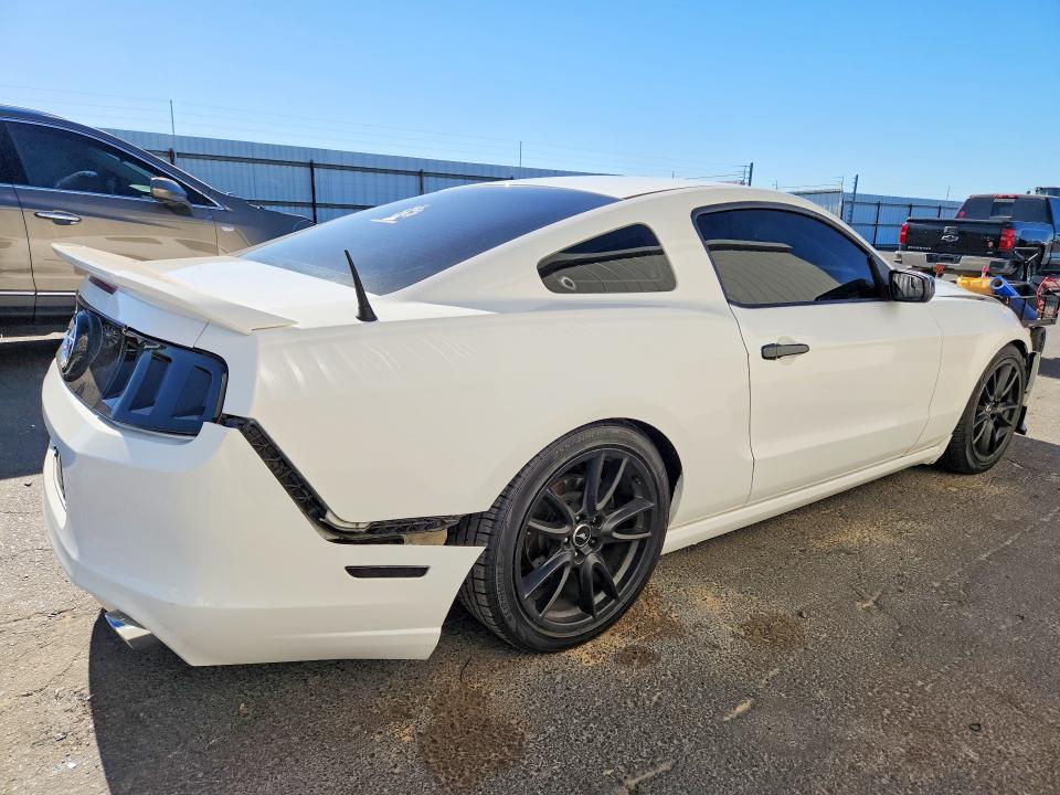 56186186 :رقم المزاد ، 1ZVBP8AM2D5227233 vin ، 2013 Ford Mustang مزاد بيع