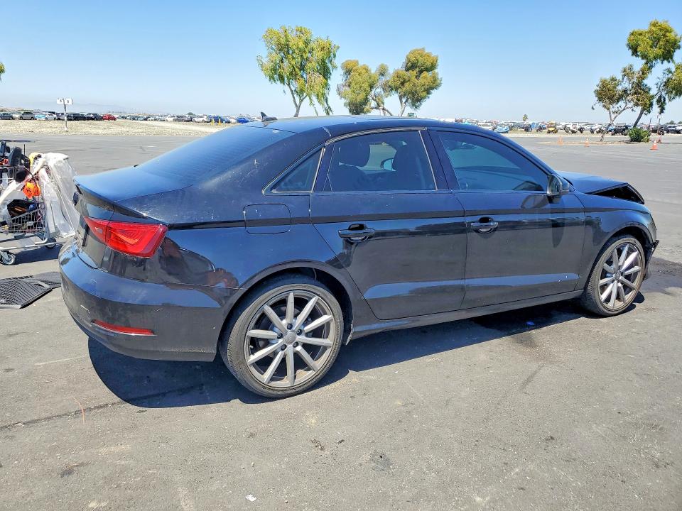 Продажа на аукционе авто 2015 Audi A3, vin: WAUCCGFF2F1006505, номер лота: 58437606