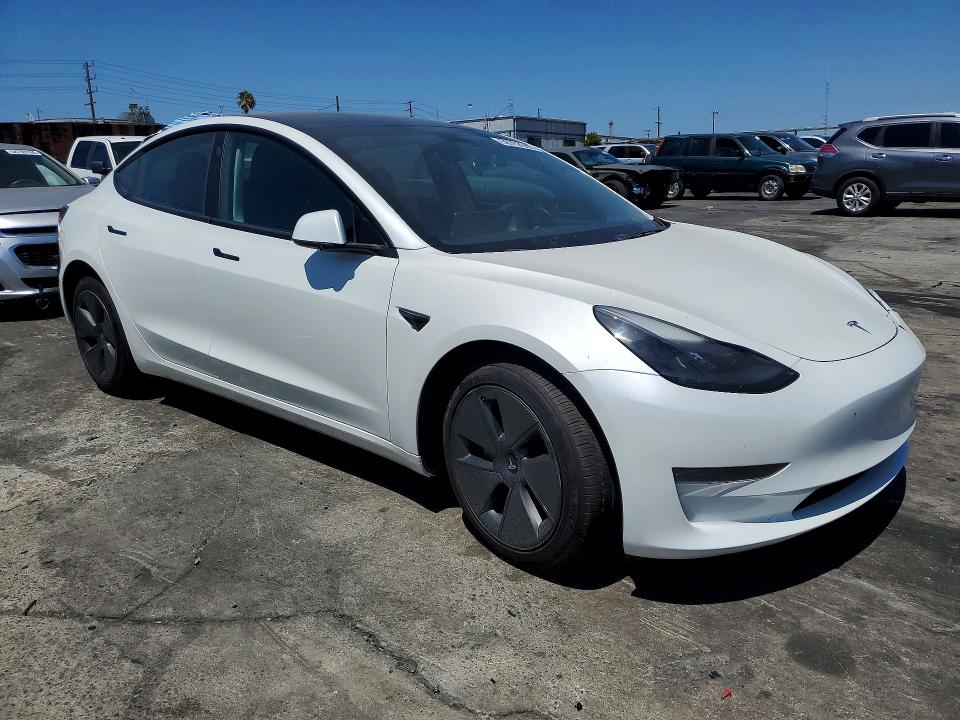 Продажа на аукционе авто 2023 Tesla Model 3, vin: 5YJ3E1EA3PF687668, номер лота: 58732966