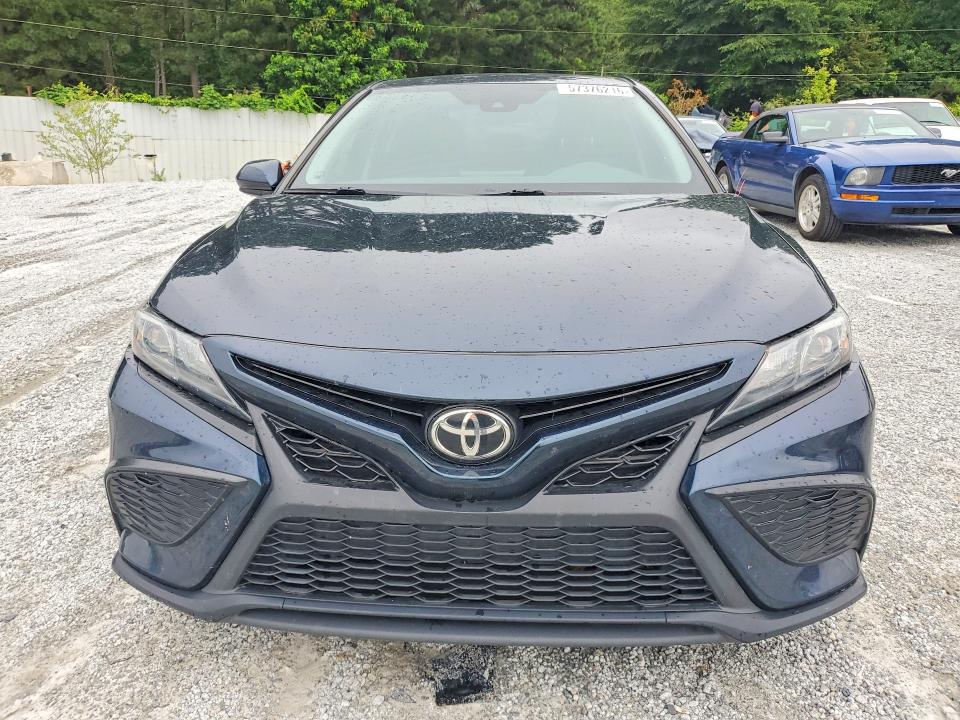 Продажа на аукционе авто 2021 Toyota Camry, vin: 4T1G11AK1MU570942, номер лота: 57376216