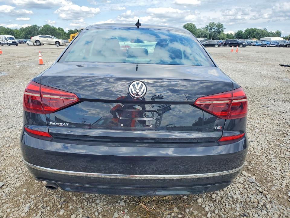 Продаж на аукціоні авто 2018 Volkswagen Passat, vin: 1VWAA7A30JC051174, номер лоту: 58120546