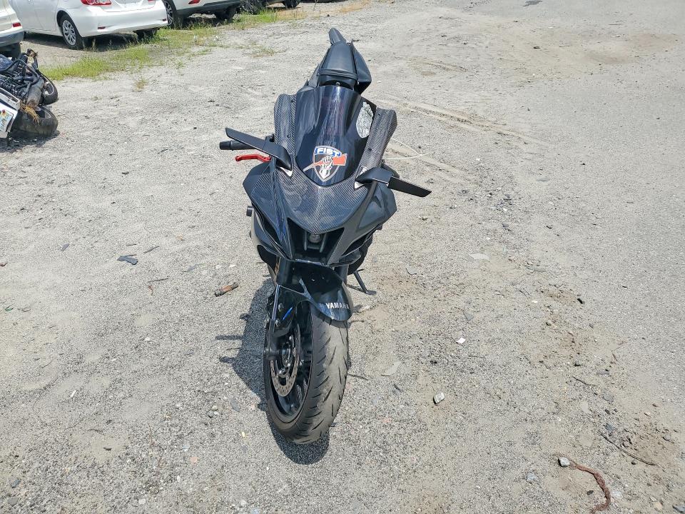 59080306 :رقم المزاد ، JYARM38E4SA020368 vin ، 2025 Yamaha Yzfr7 مزاد بيع