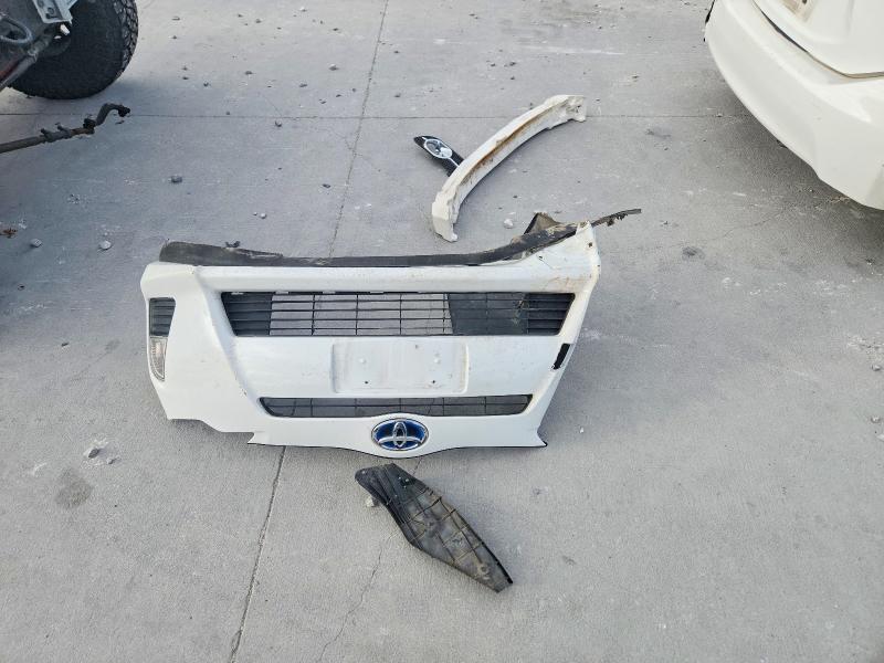 56678526 :رقم المزاد ، JTDKDTB31C1010458 vin ، 2012 Toyota Prius C مزاد بيع