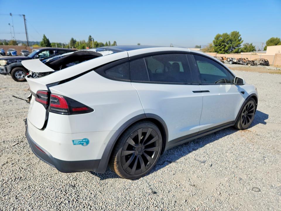 58072496 :رقم المزاد ، 7SAXCDE59NF339045 vin ، 2022 Tesla Model X مزاد بيع
