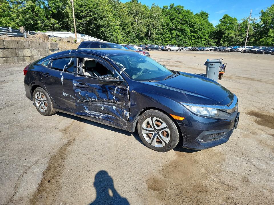 56154336 :رقم المزاد ، 2HGFC2F53JH511281 vin ، 2018 Honda Civic مزاد بيع