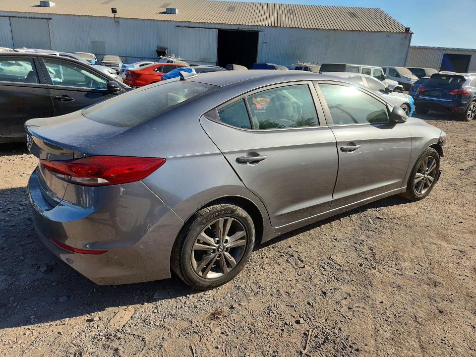 55722356 :رقم المزاد ، 5NPD84LF7JH384753 vin ، 2018 Hyundai Elantra مزاد بيع