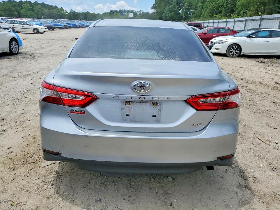 2018 Toyota Camry მანქანა იყიდება აუქციონზე, vin: 4T1B11HK6JU013794, აუქციონის ნომერი: 58780206