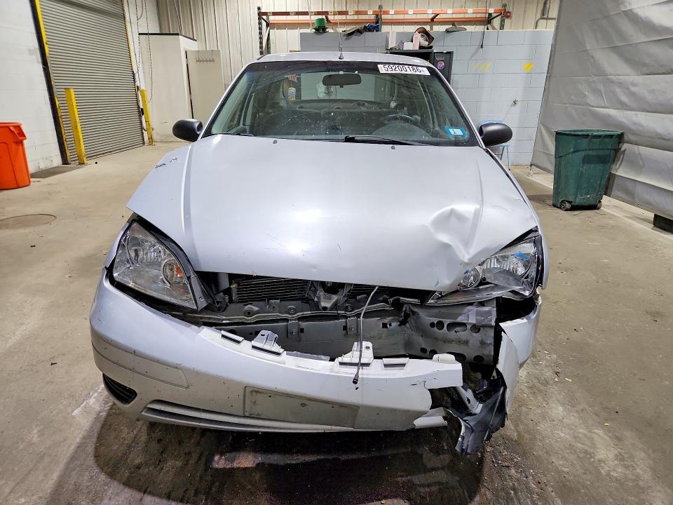59200186 :رقم المزاد ، 1FAFP34N56W120451 vin ، 2006 Ford Focus مزاد بيع