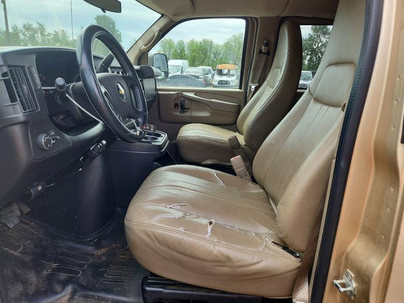 56274806 :رقم المزاد ، 1GA2GZDG8A1164830 vin ، 2010 Chevrolet Express G3500 مزاد بيع