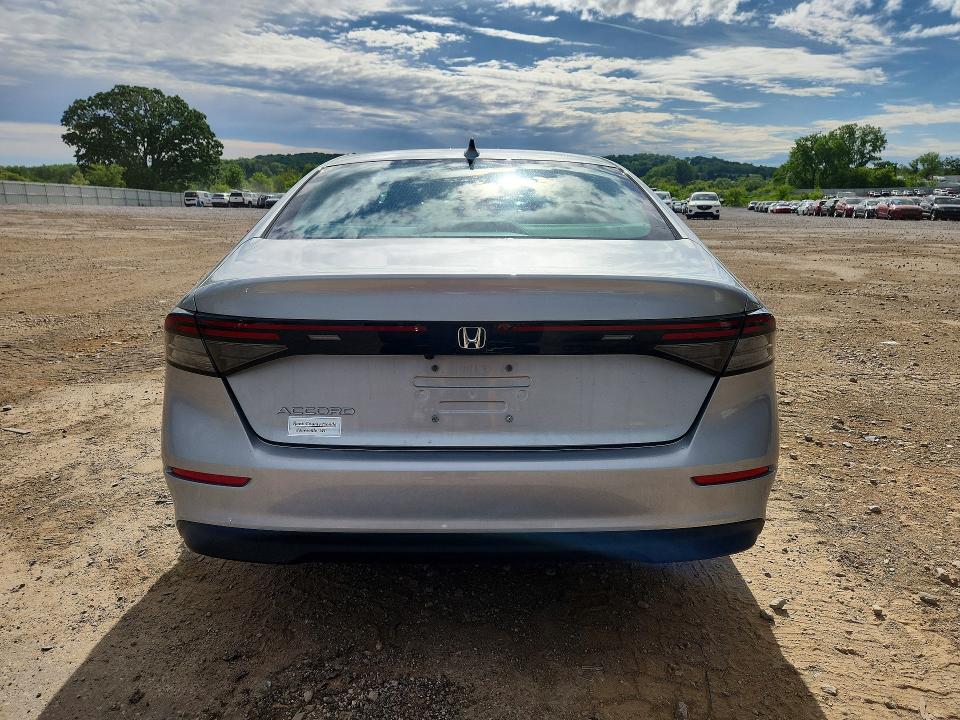 Продажа на аукционе авто 2024 Honda Accord, vin: 1HGCY1F33RA010592, номер лота: 55606816