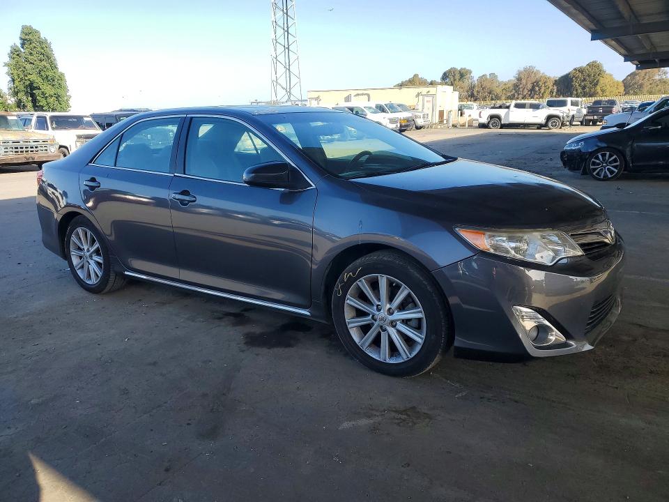 Aukcja sprzedaży 2014 Toyota Camry, vin: 4T4BF1FK2ER402271, numer aukcji: 54879246