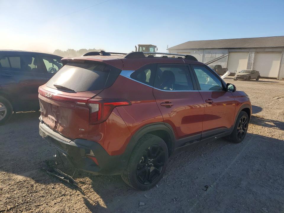 54557196 :رقم المزاد ، KNDEUCA72R7492378 vin ، 2024 Kia Seltos مزاد بيع