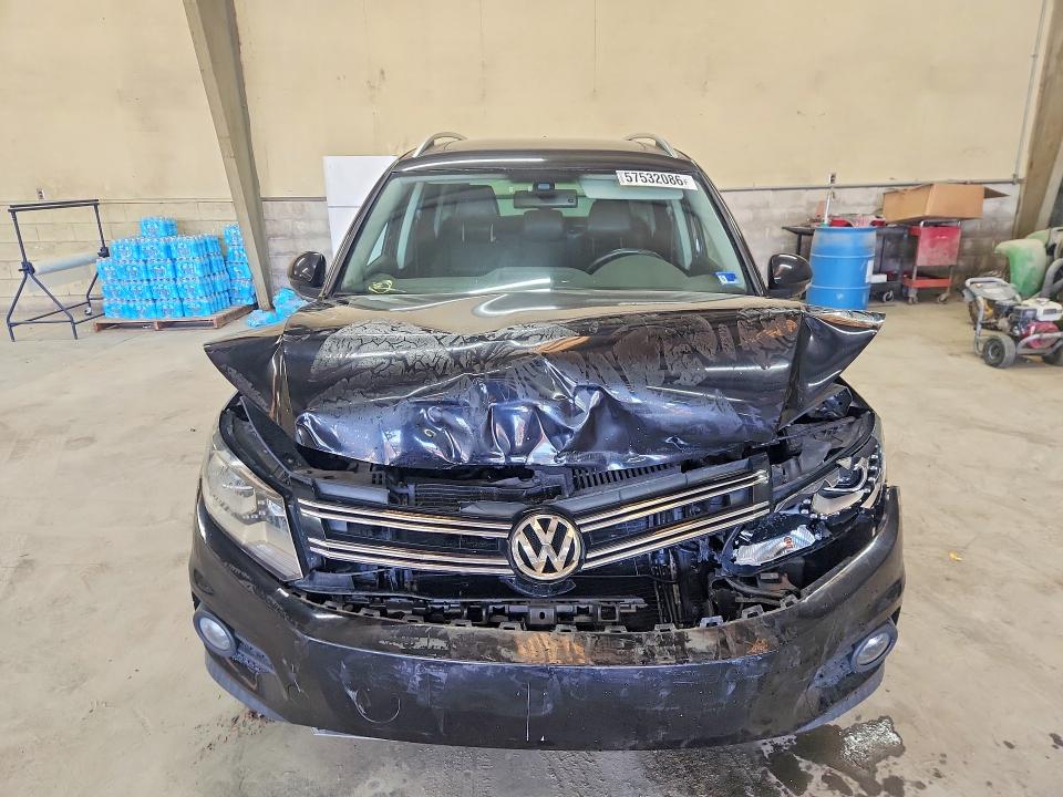 Продаж на аукціоні авто 2016 Volkswagen Tiguan, vin: WVGBV7AX1GW613990, номер лоту: 57532086