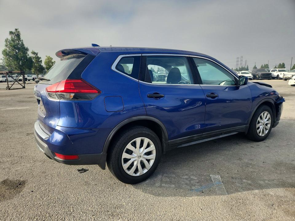 55819546 :رقم المزاد ، KNMAT2MT8HP607259 vin ، 2017 Nissan Rogue مزاد بيع