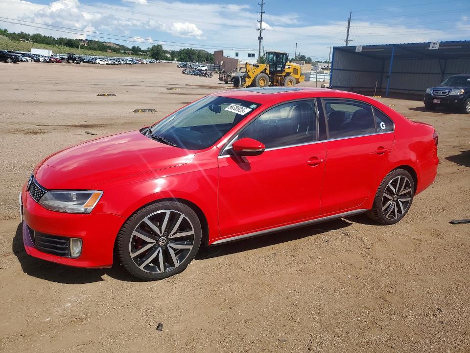 2013 Volkswagen Jetta მანქანა იყიდება აუქციონზე, vin: 3VW5S7AJ2DM291777, აუქციონის ნომერი: 56783896