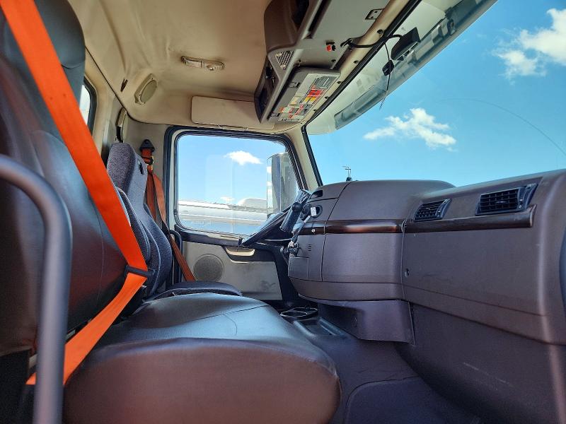 Продаж на аукціоні авто 2017 Volvo Vnl, vin: 4V4N39TG2HN988220, номер лоту: 57910286