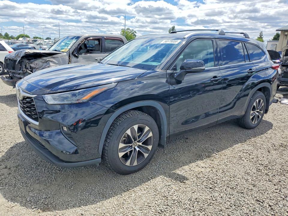 Продаж на аукціоні авто 2022 Toyota Highlander, vin: 5TDGZRBH4NS587996, номер лоту: 56678656