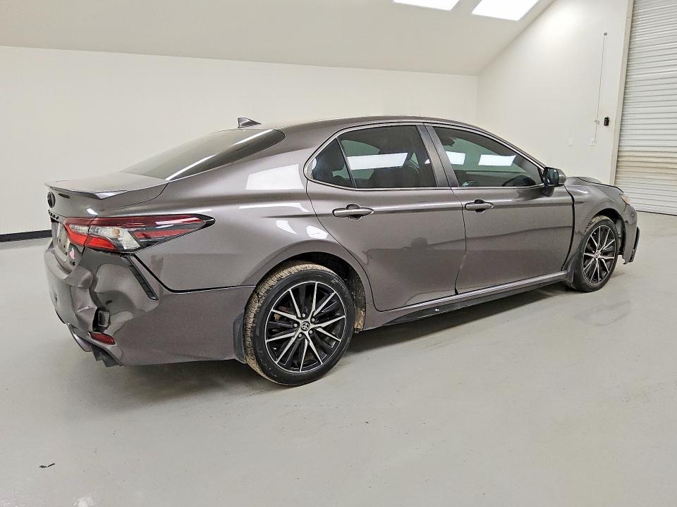 2021 Toyota Camry მანქანა იყიდება აუქციონზე, vin: 4T1G11AK4MU485660, აუქციონის ნომერი: 56568496