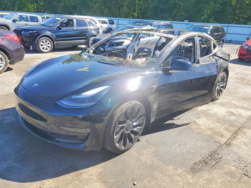 57560106 :رقم المزاد ، 5YJ3E1EC9NF226862 vin ، 2022 Tesla Model 3 مزاد بيع