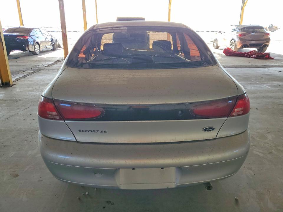 55697126 :رقم المزاد ، 3FAFP13P12R158750 vin ، 2002 Ford Escort مزاد بيع