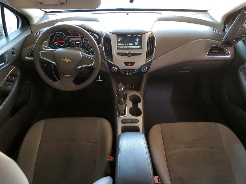 59031566 :رقم المزاد ، 1G1BC5SM8J7215253 vin ، 2018 Chevrolet Cruze مزاد بيع