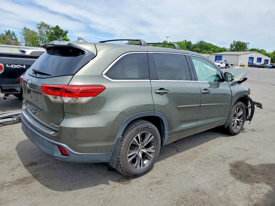 2017 Toyota Highlander მანქანა იყიდება აუქციონზე, vin: 5TDBZRFHXHS358229, აუქციონის ნომერი: 57754966