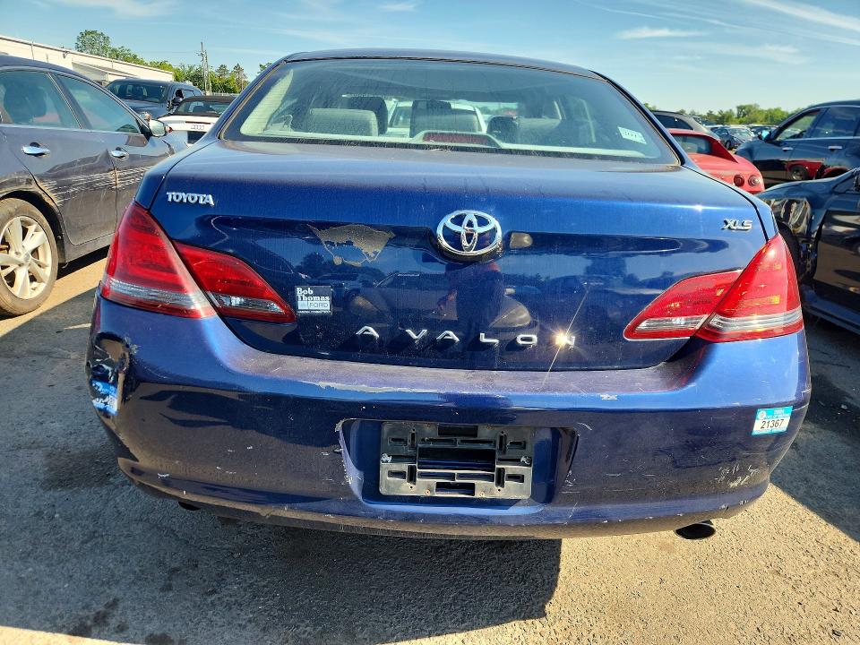 57121466 :رقم المزاد ، 4T1BK36B78U295997 vin ، 2008 Toyota Avalon مزاد بيع