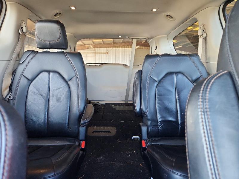 58736256 :رقم المزاد ، 2C4RC1BG1HR535399 vin ، 2017 Chrysler Pacifica مزاد بيع