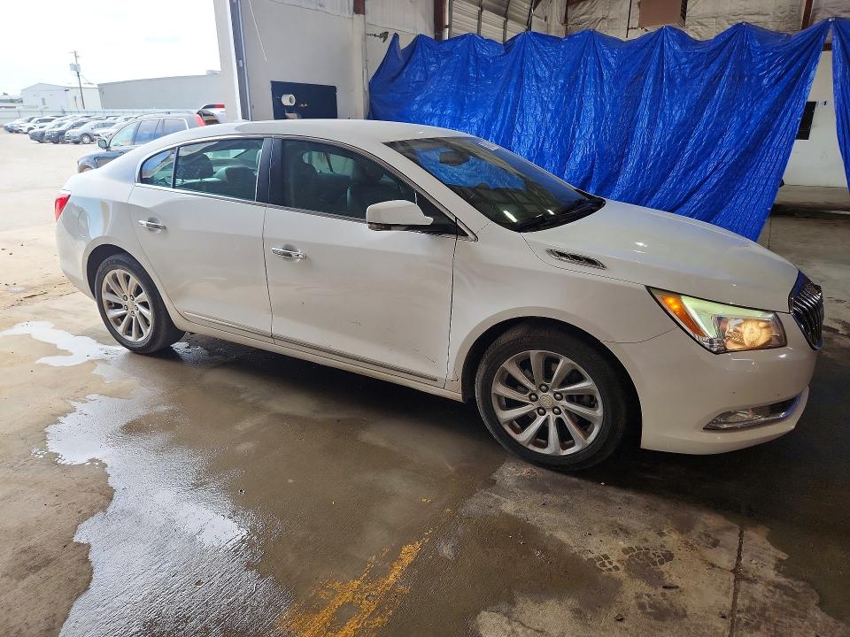 57699056 :رقم المزاد ، 1G4GB5G37GF262557 vin ، 2016 Buick Lacrosse مزاد بيع