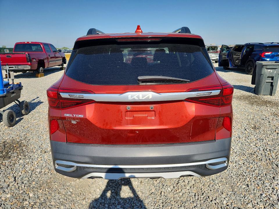 59090586 :رقم المزاد ، KNDEUCA28N7281426 vin ، 2022 Kia Seltos مزاد بيع