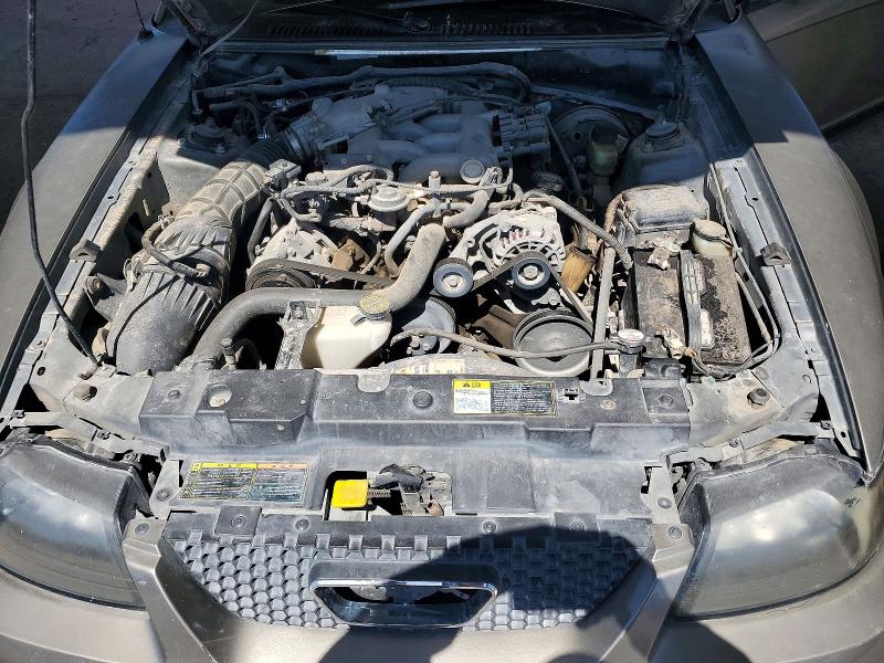 56817816 :رقم المزاد ، 1FAFP40492F125987 vin ، 2002 Ford Mustang مزاد بيع