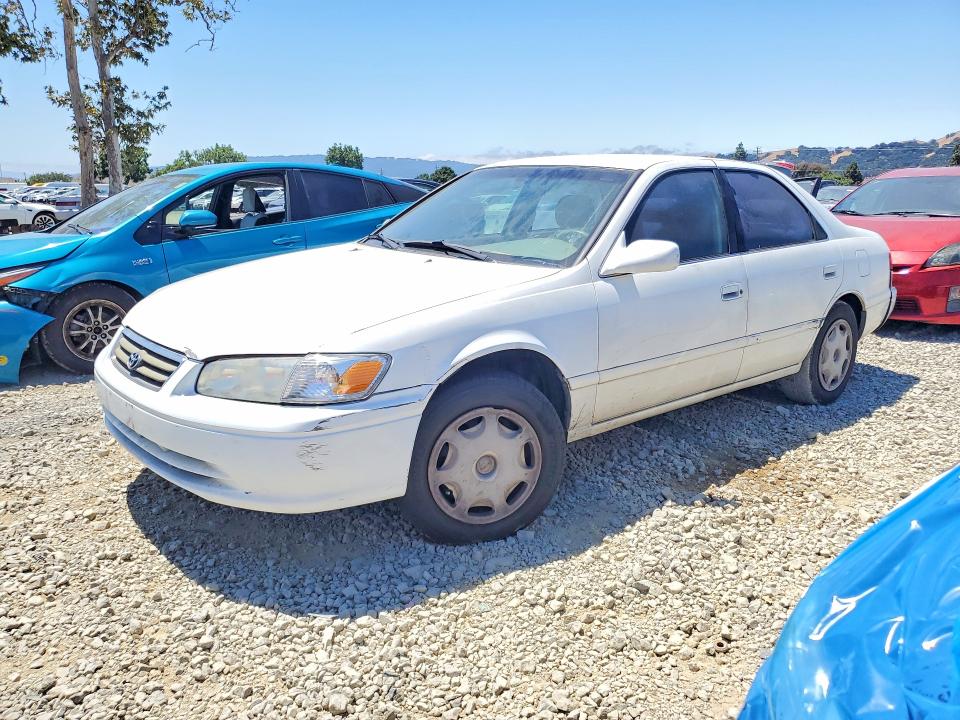 56806906 :رقم المزاد ، 4T1BG22K11U868917 vin ، 2001 Toyota Camry مزاد بيع